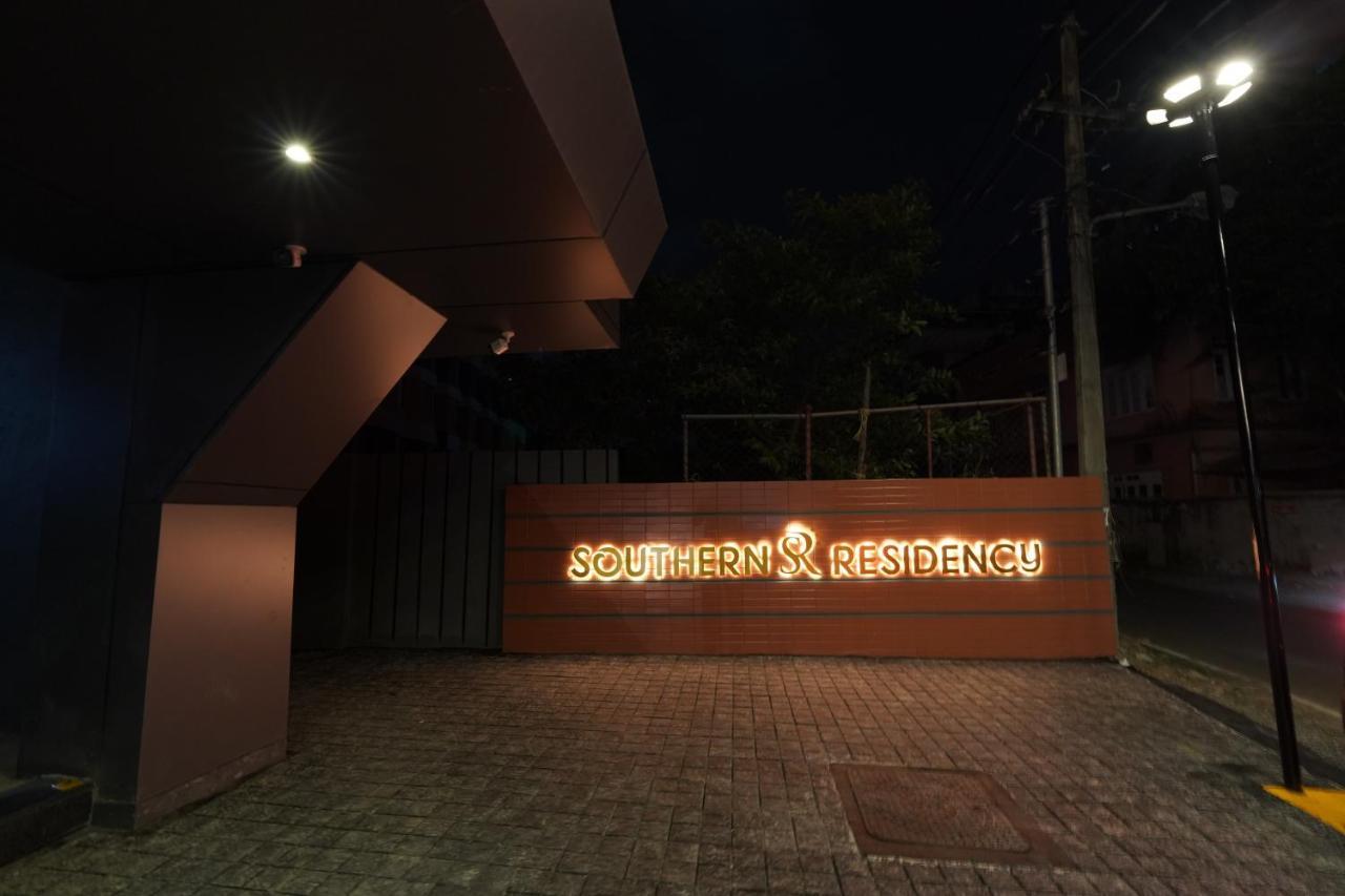 Southern Residency Kochi Eksteriør bilde